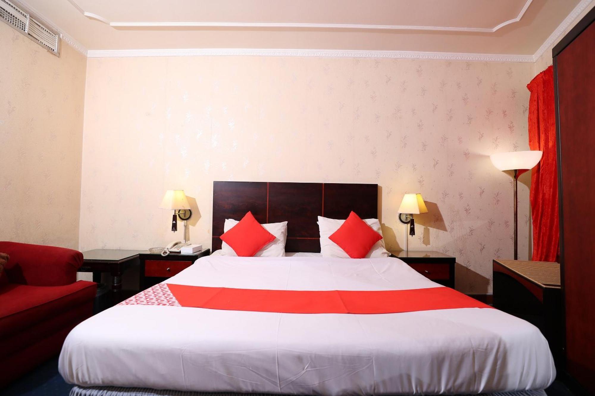 Oyo 112 Semiramis Hotel Manama Exterior photo