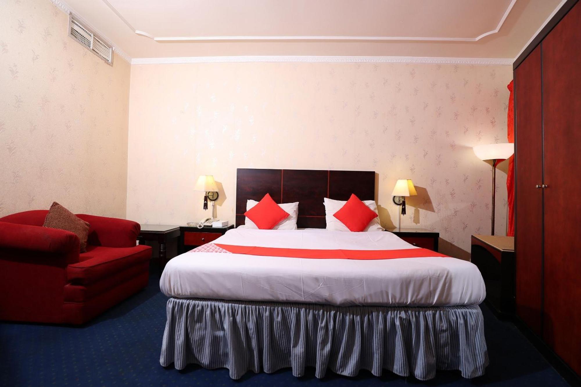 Oyo 112 Semiramis Hotel Manama Exterior photo